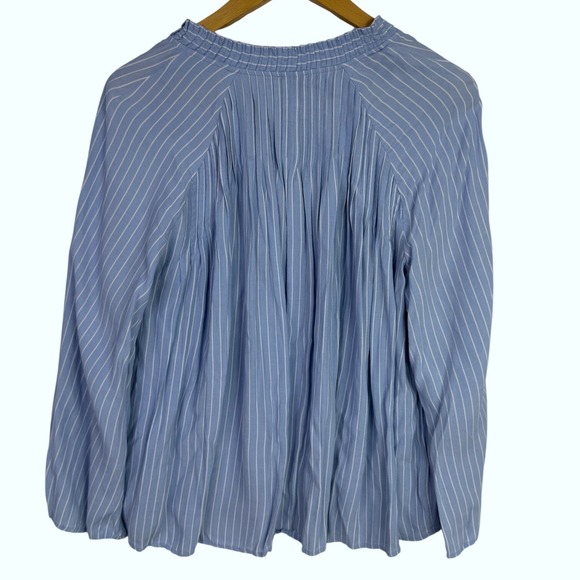 Ann Taylor Womens Blue White Striped Smocked V-Neck Pleated Viscose Blouse Sz M - Picture 2 of 11